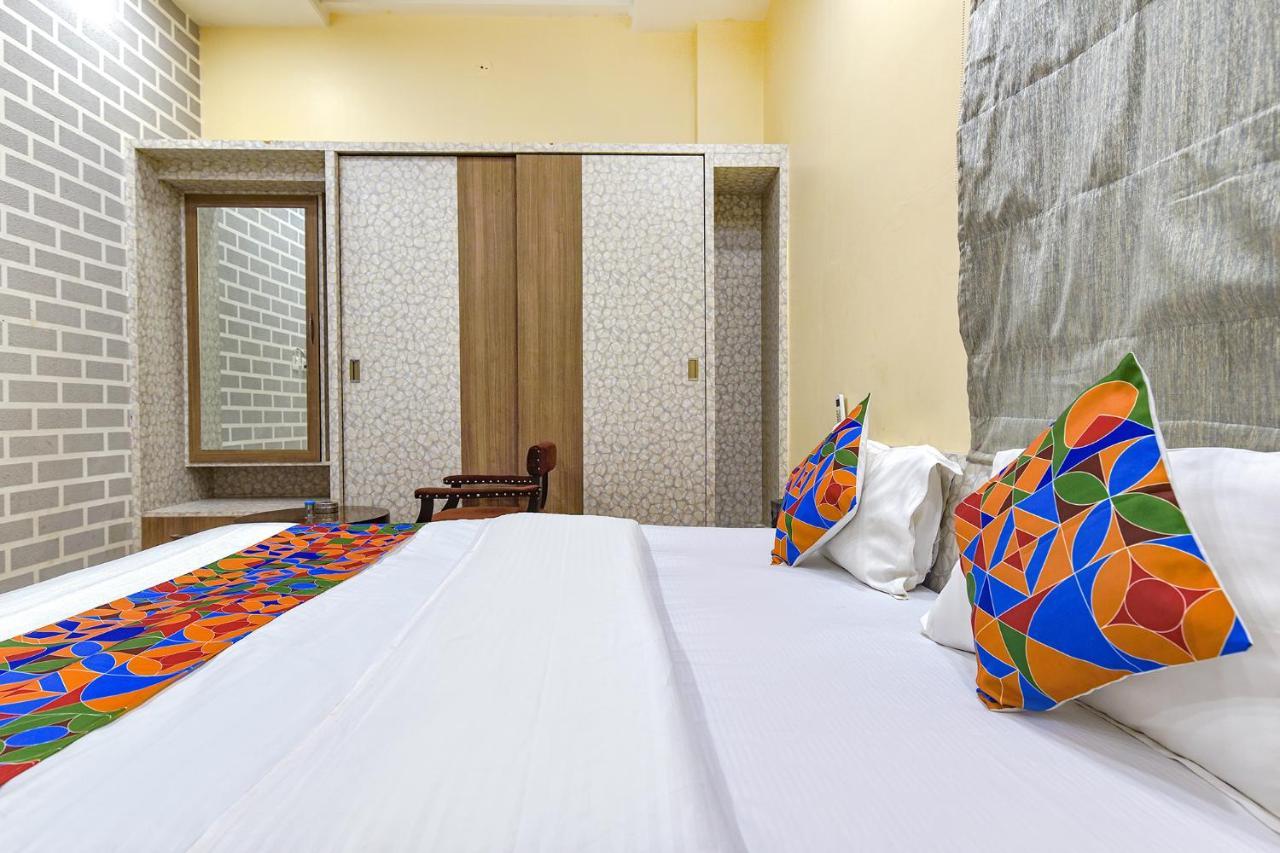 Hotel O The Castle Home Stay Inn Джайпур Екстериор снимка