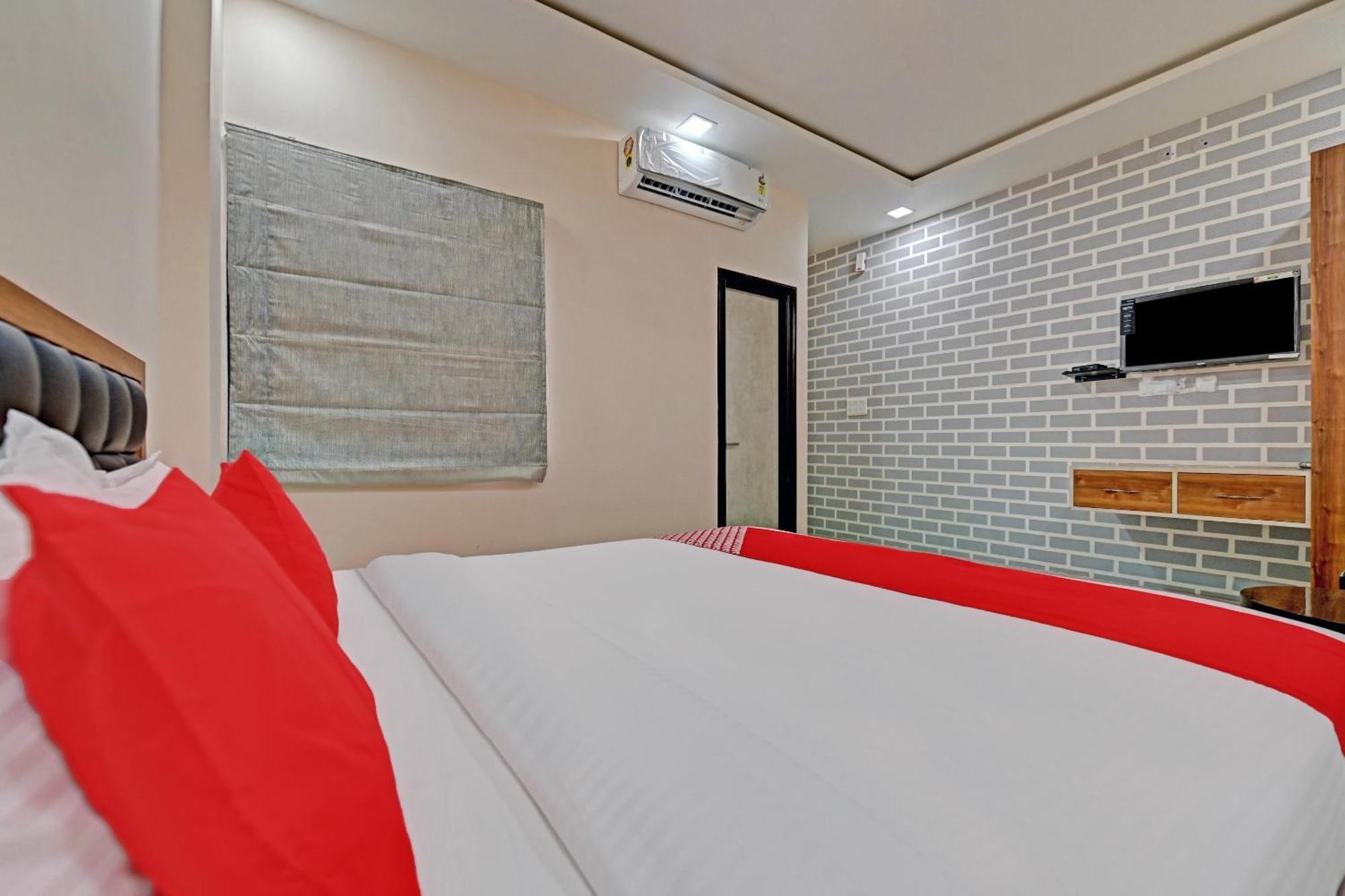 Hotel O The Castle Home Stay Inn Джайпур Екстериор снимка