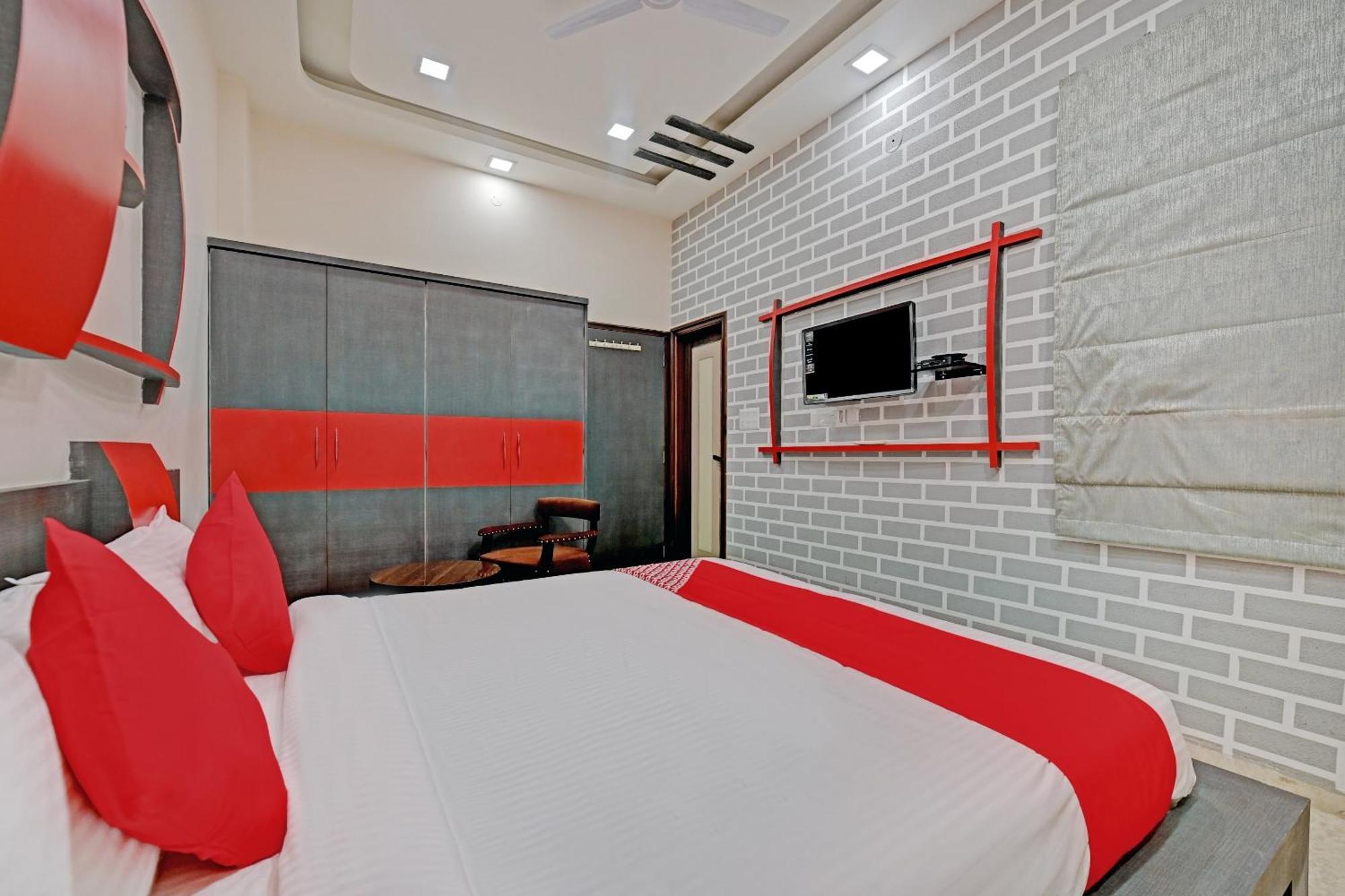 Hotel O The Castle Home Stay Inn Джайпур Екстериор снимка